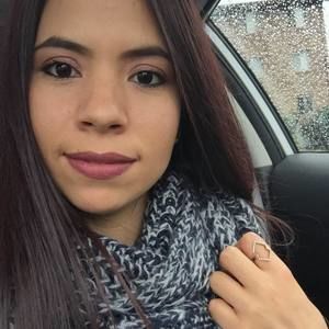 Meet your Posher, Anayeli