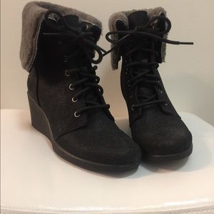 UGG Women's Zea Leather Uptown Wedge Boots