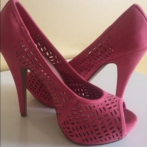 Apt. 9 Coral Heels