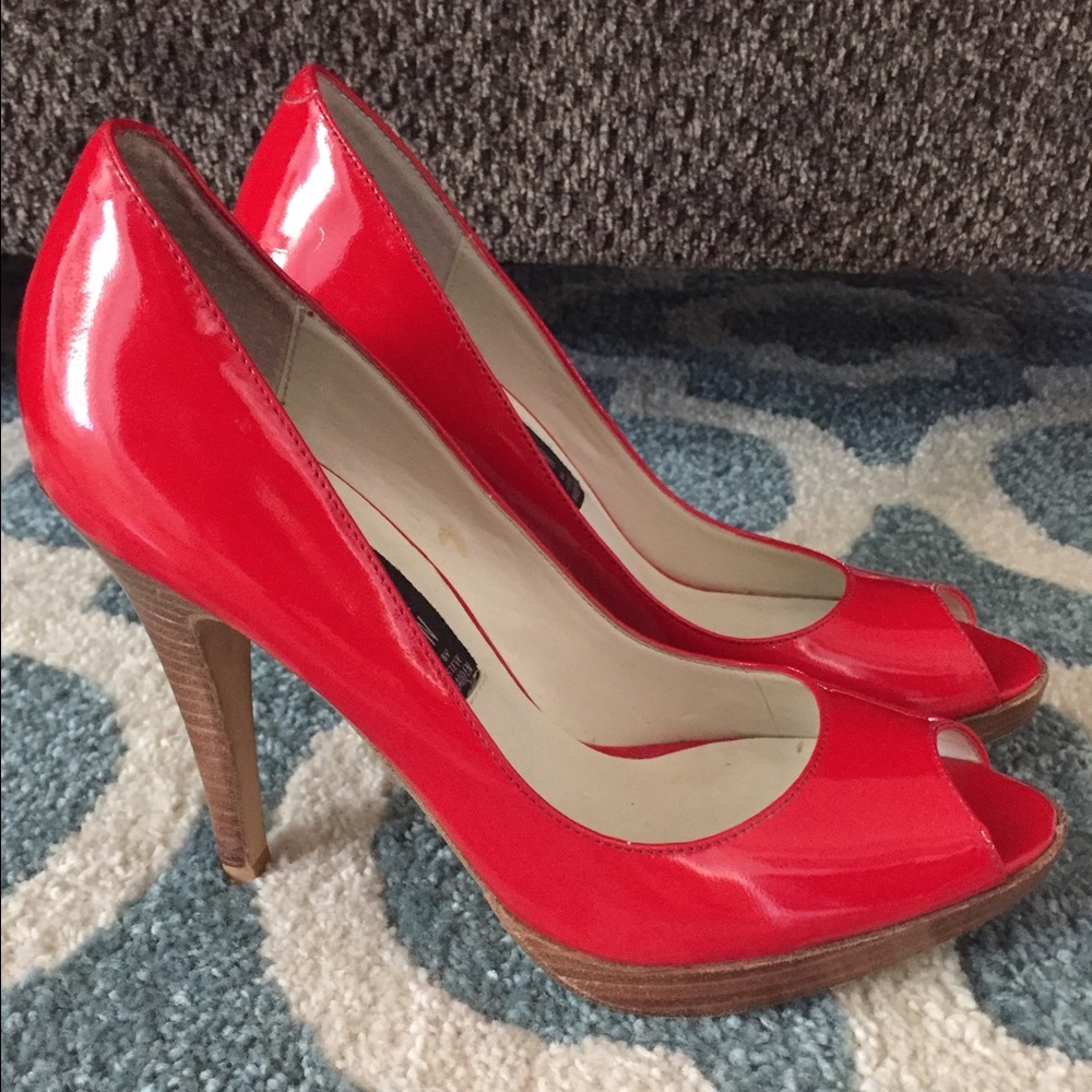 Steven by Steve Madden candy red peep toe pumps!