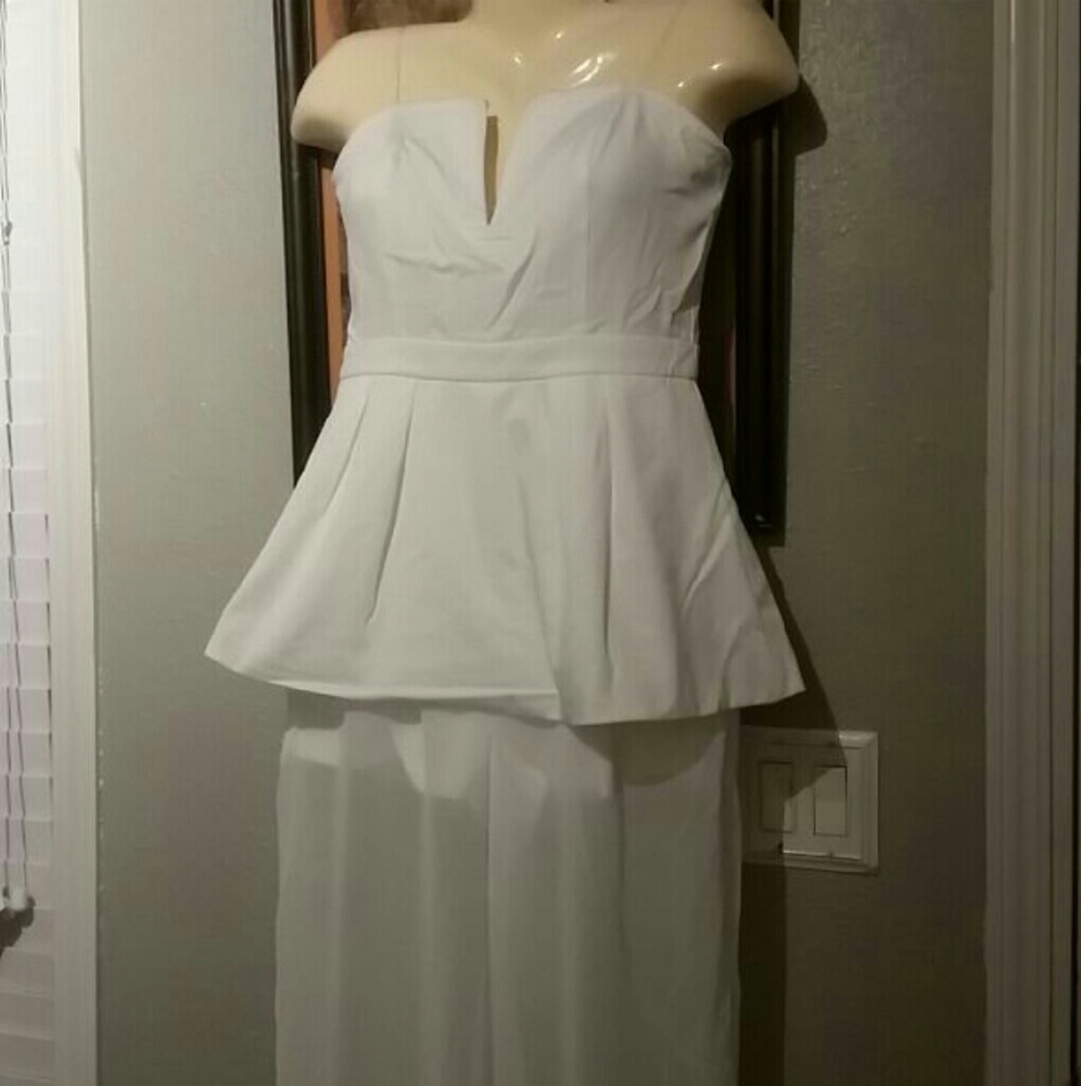 $5 Sale 😀😀 ⚪New Off White Strapless Jumpsuit⚪ - Picture 4 of 8