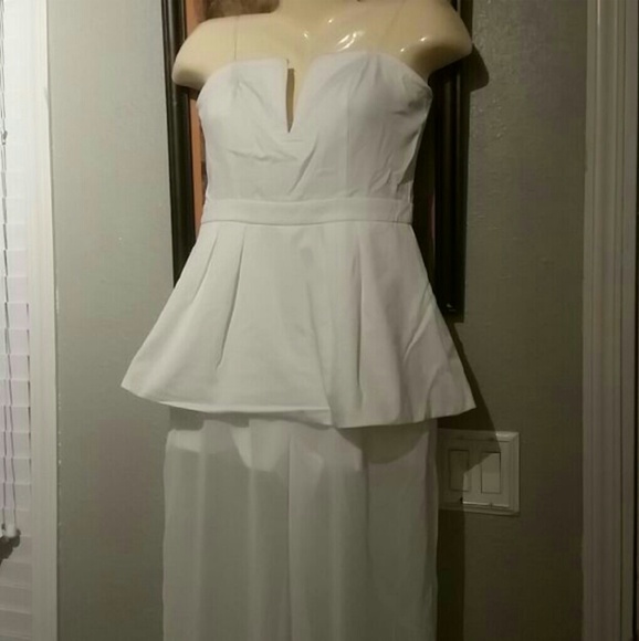 $5 Sale 😀😀 ⚪New Off White Strapless Jumpsuit⚪ - Picture 4 of 8