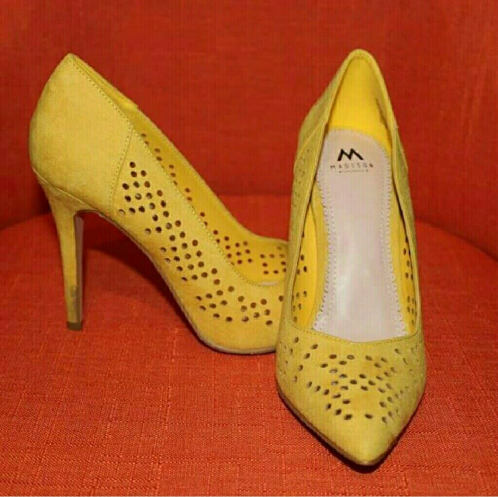 FLASH SALE Justfab heels