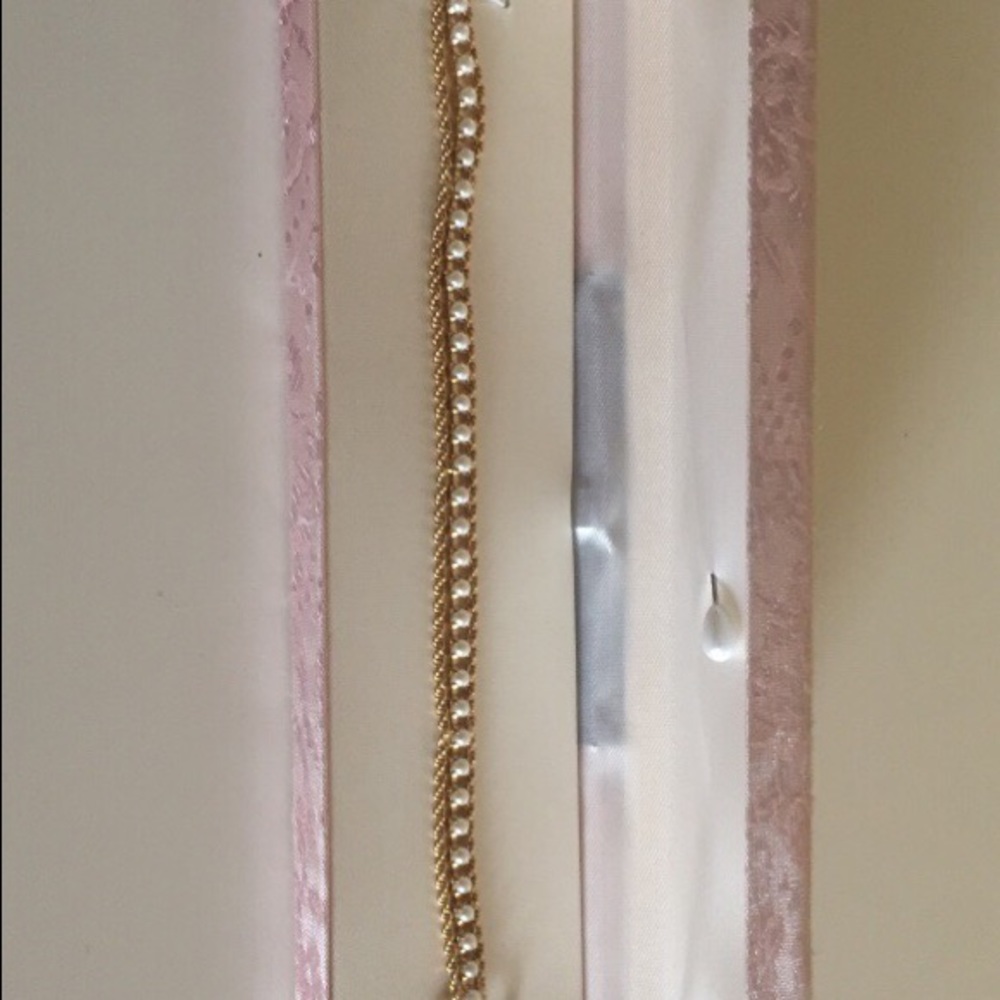 Gold and Pearl Bracelet