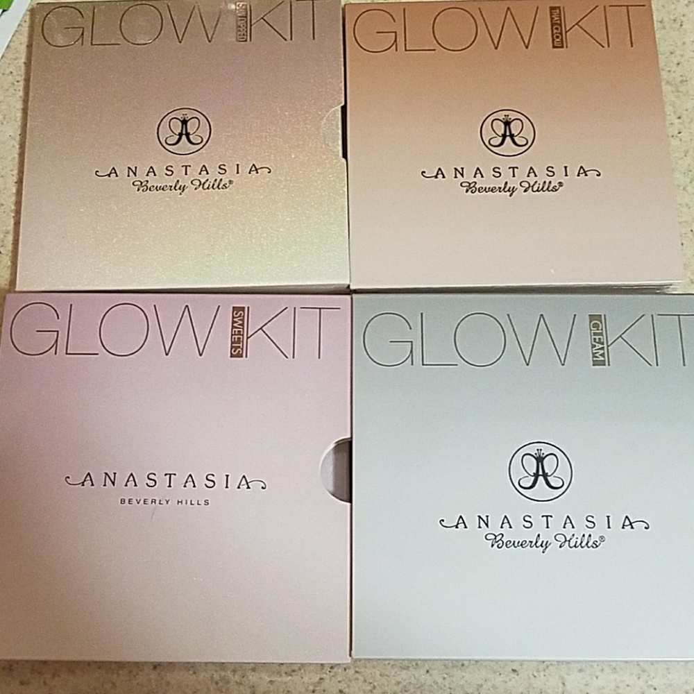 Anastasia glow kit
