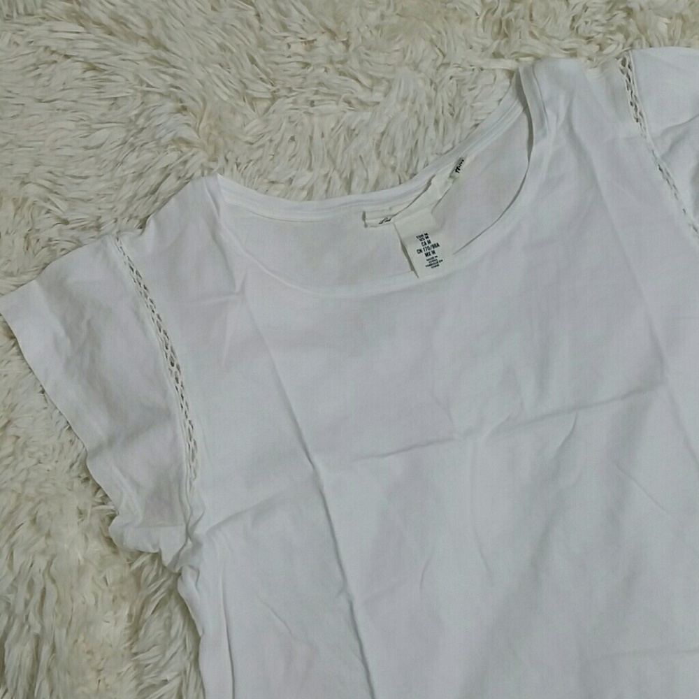 H&M flutter sleeve white top