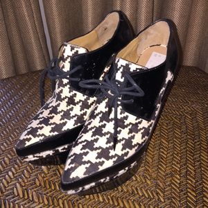 Black and White Lace up platform LAMB