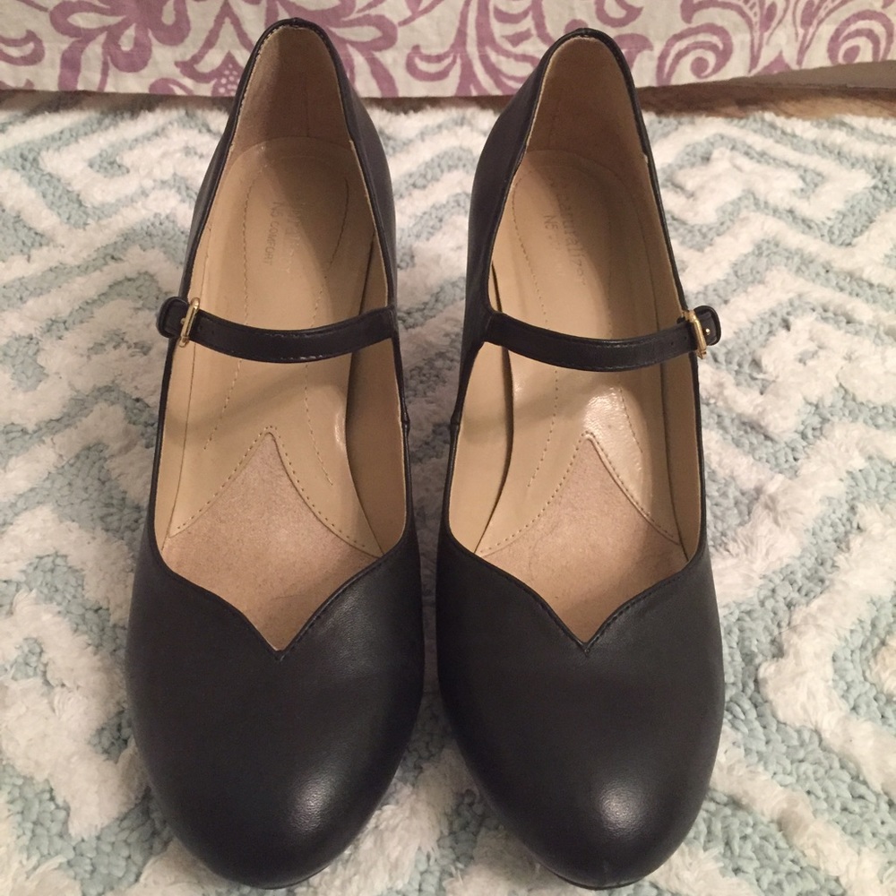 Naturalizer Black Heels