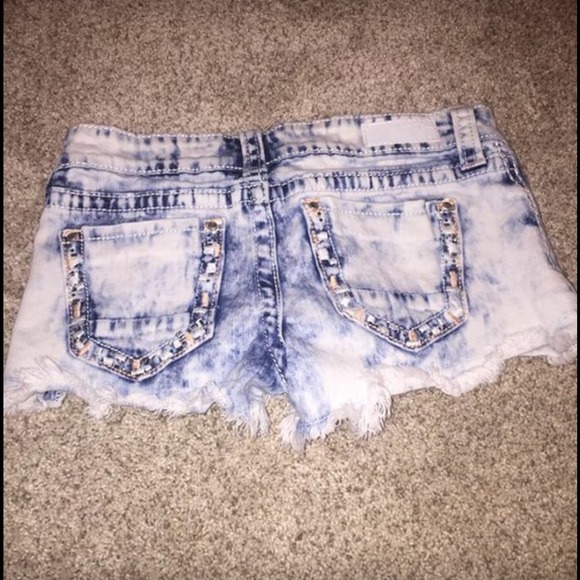 Shorts - Picture 2 of 2