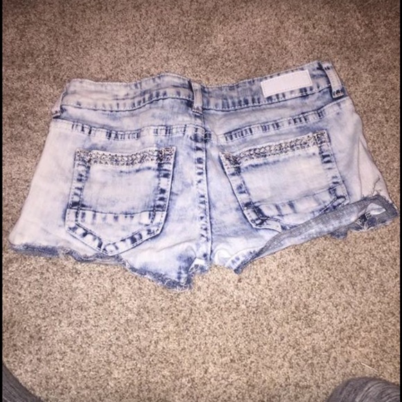 Shorts - Picture 2 of 2