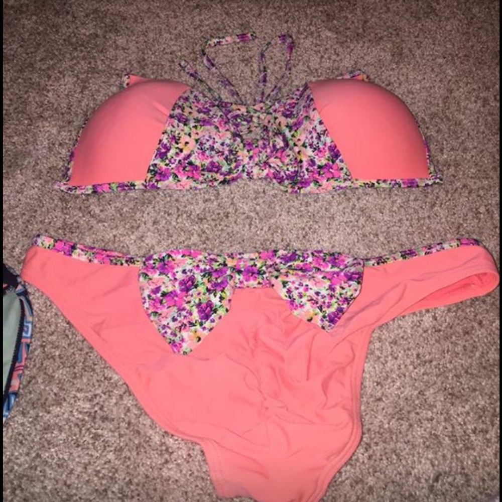 Bathing suit