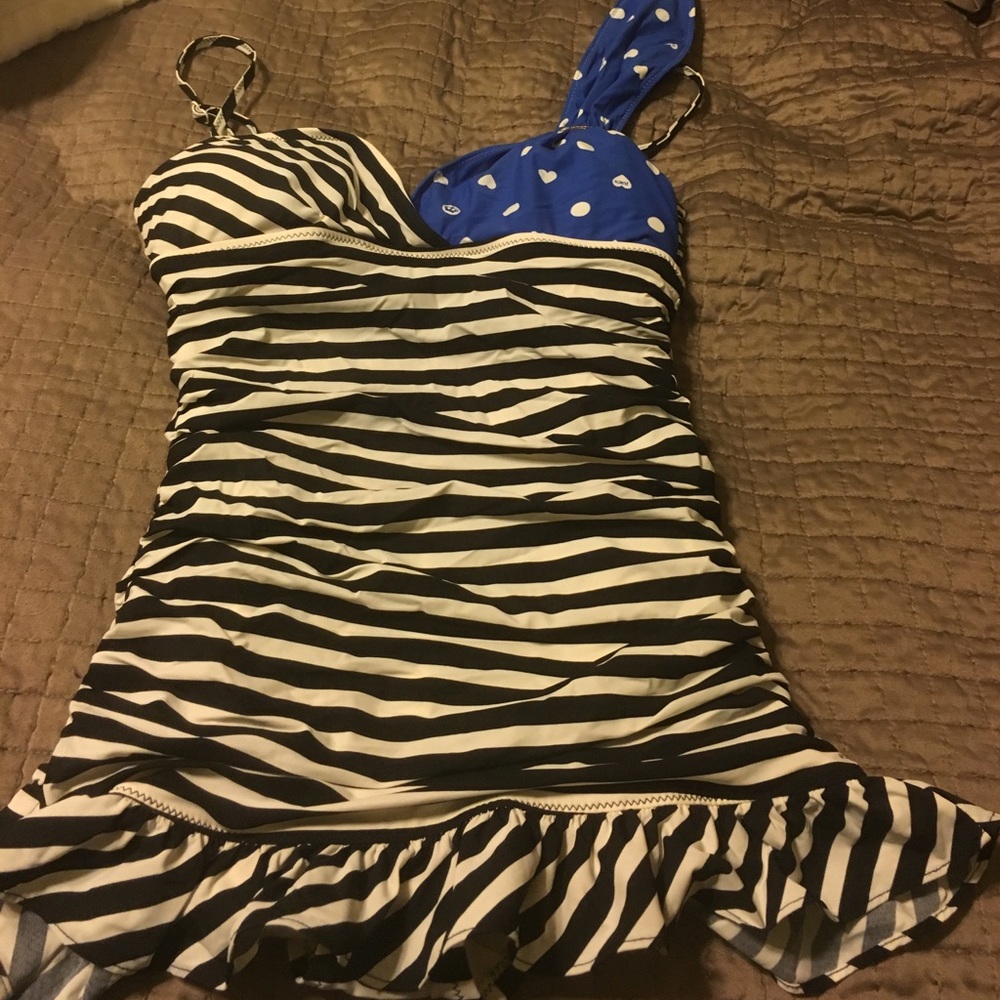 One piece bathing suit