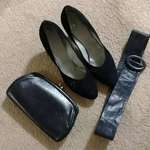 Vintage 1950's eyelet perforated suede pumps