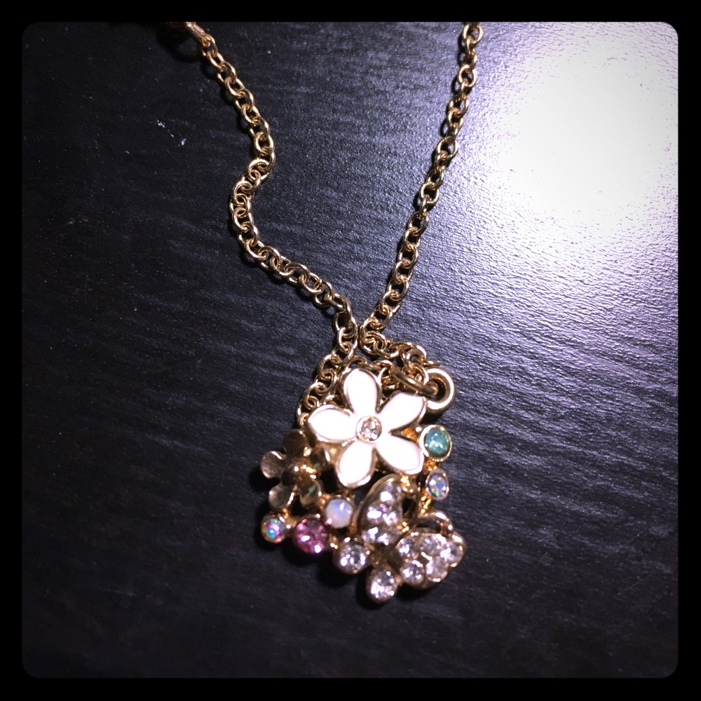 Flower necklace