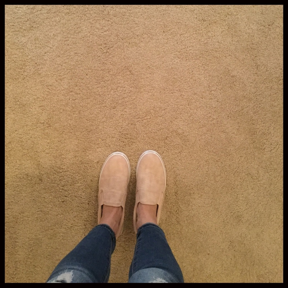 1 LEFT‼️FINAL SIZE 6 CLEARANCE ‼️Blush Slip On's - Picture 3 of 7