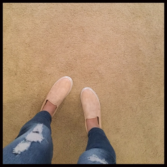 1 LEFT‼️FINAL SIZE 6 CLEARANCE ‼️Blush Slip On's - Picture 2 of 7