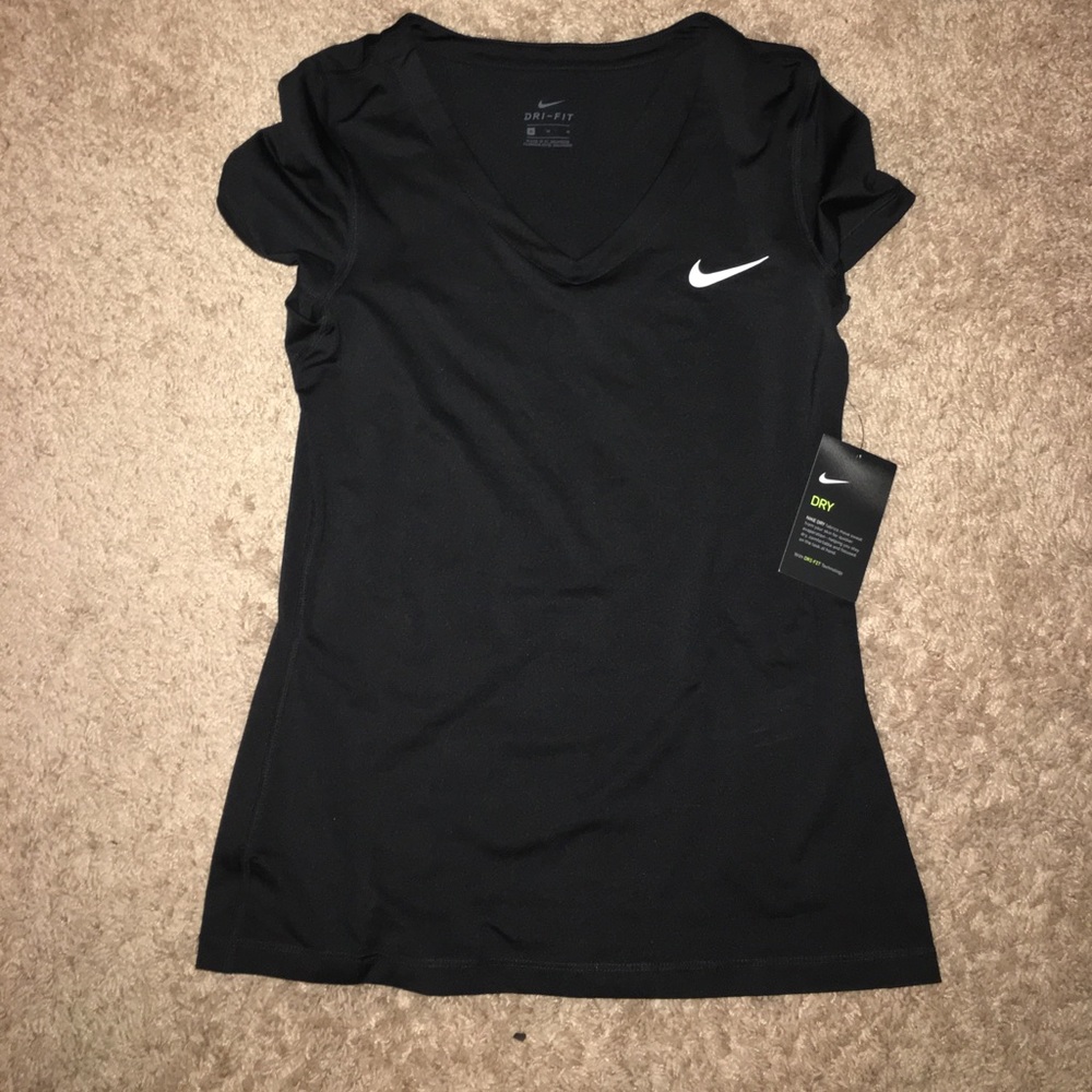New black Nike dri-fit t shirt. Size medium