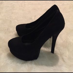 4 inch Black Suede Pumps / Heels