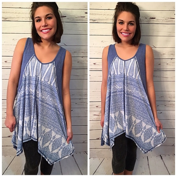 LAST 1❤️Print and solid mix shark bite hem tunic! - Picture 6 of 7