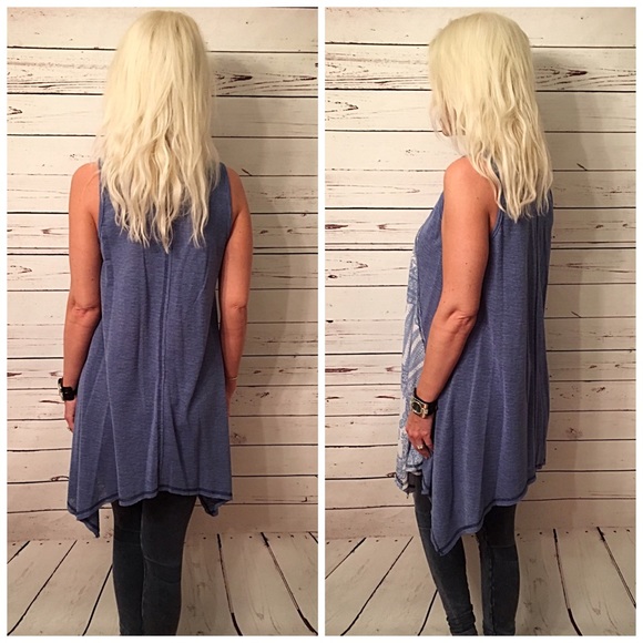 LAST 1❤️Print and solid mix shark bite hem tunic! - Picture 7 of 7