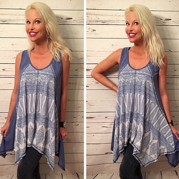 LAST 1❤️Print and solid mix shark bite hem tunic! - Picture 3 of 7