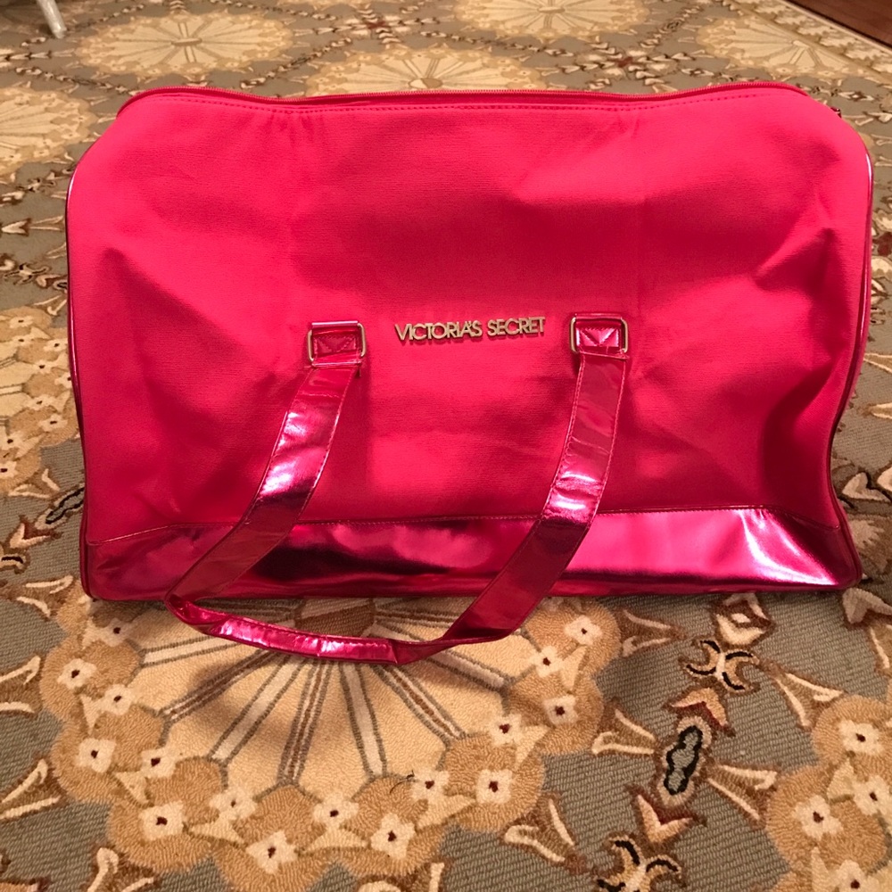 NWT Victoria's Secret Pink Duffel Bag