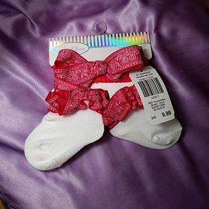 BNWT! Infant's Head wrap w socls