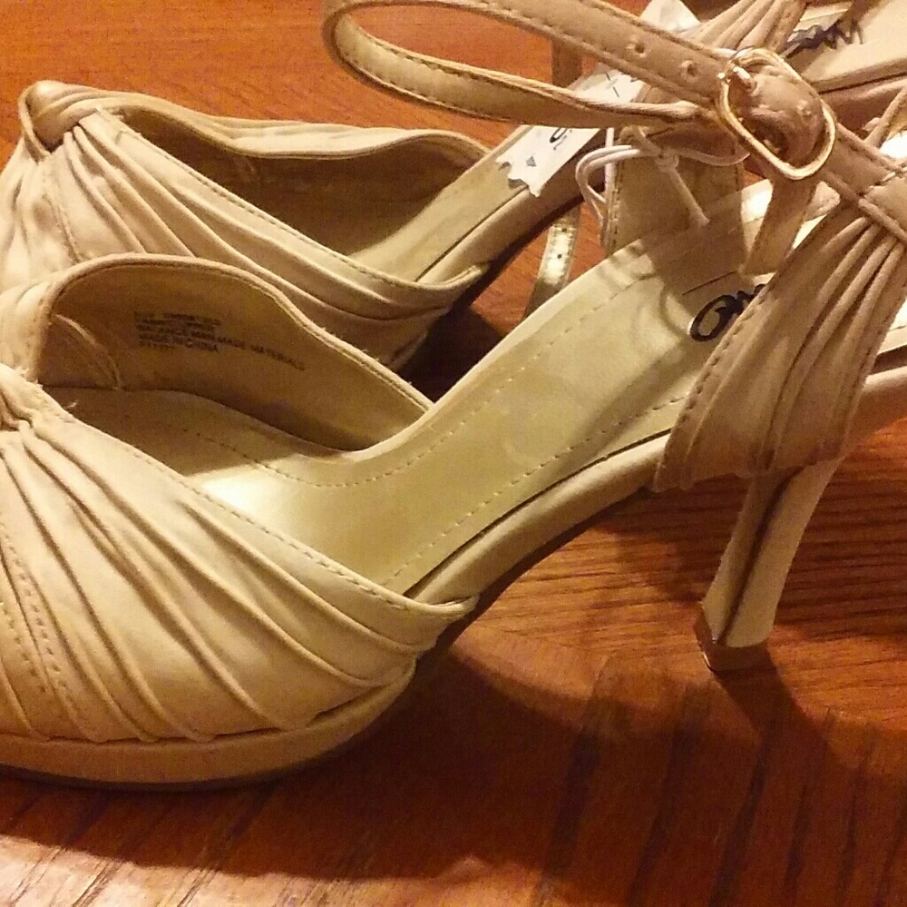 Mossimo heels