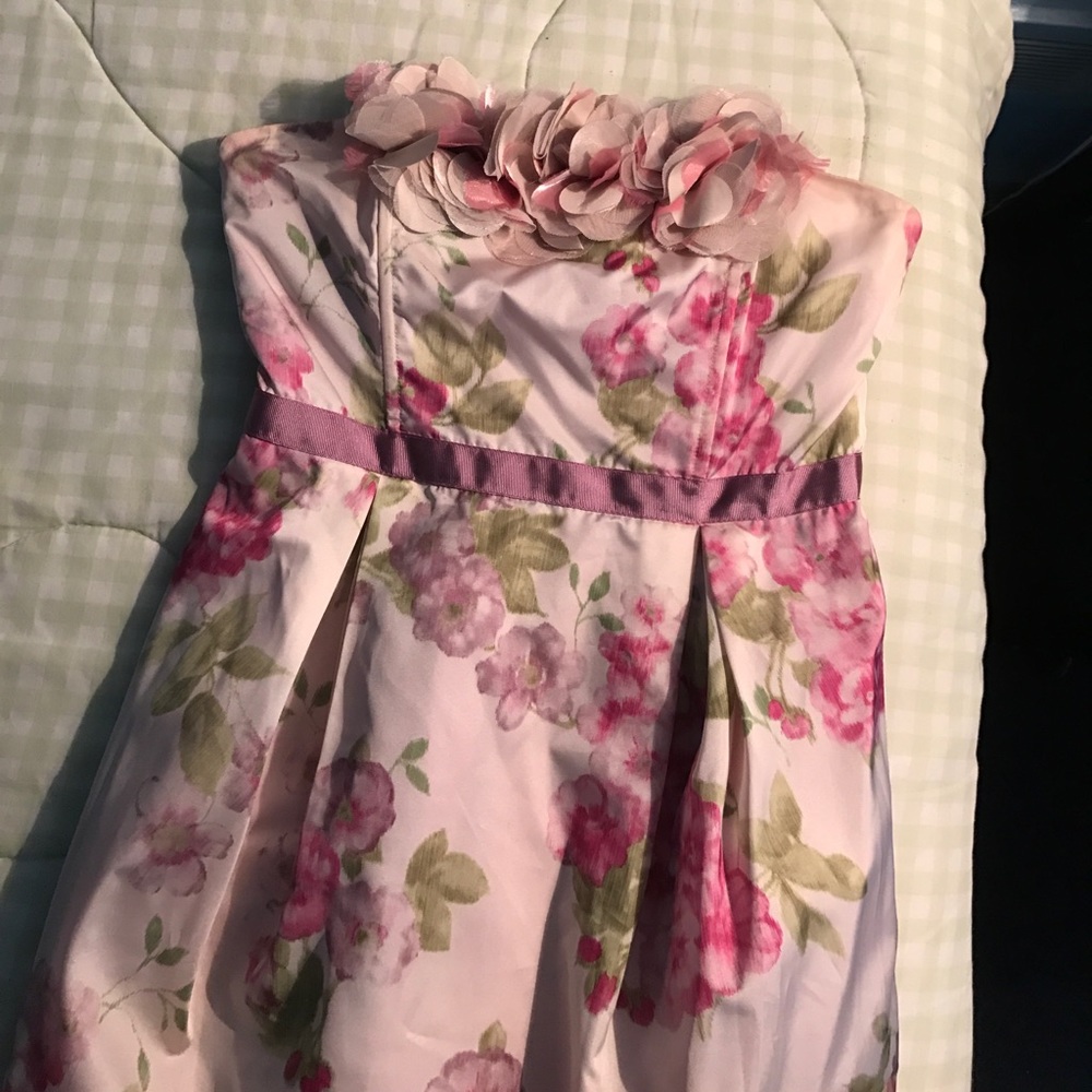 Beautiful Floral Dress! ✨✨