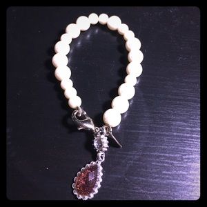 pearl bracelace