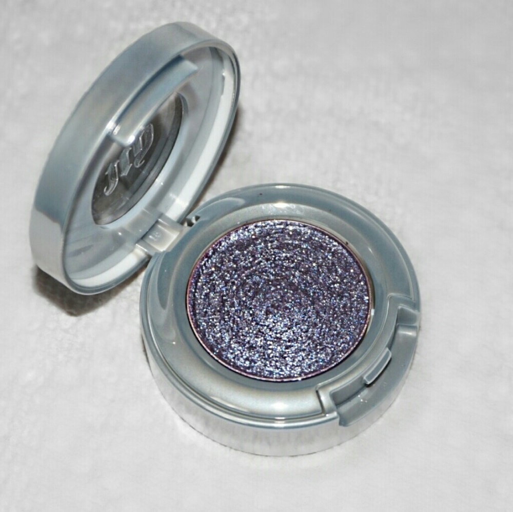 Urban Decay Intergalactic Moondust Eyeshadow Token