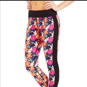 Exclusive Lorna Jane flowered long leggings