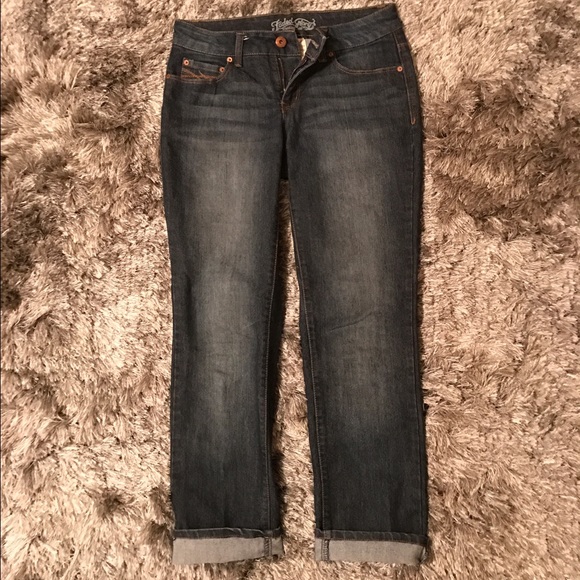 🔴60% OFF 💕WOMAN's STRAIGHT LEG JEANS 💕 - Picture 3 of 7