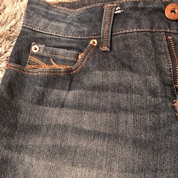 🔴60% OFF 💕WOMAN's STRAIGHT LEG JEANS 💕 - Picture 5 of 7