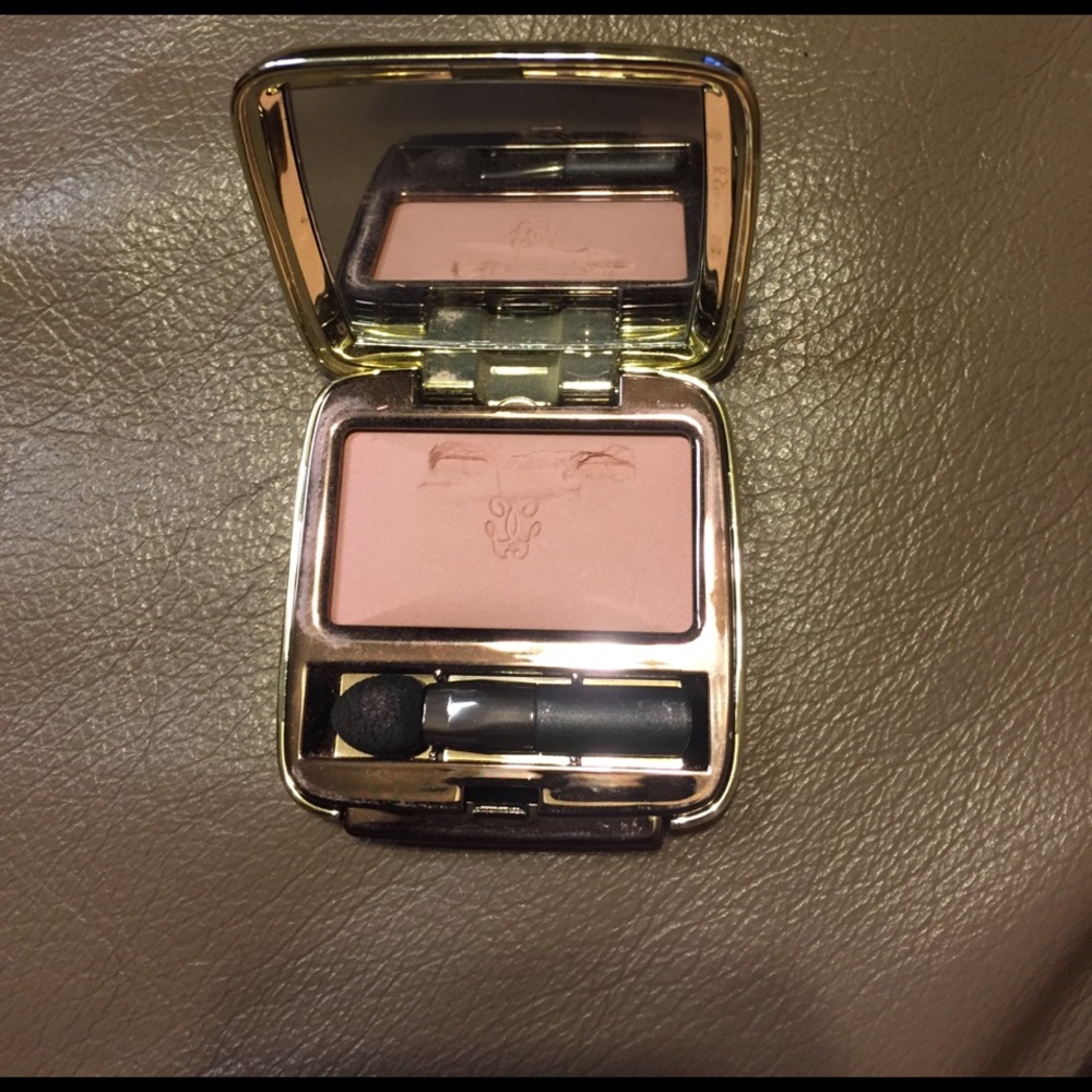 Eye shadows - Picture 3 of 3