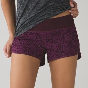 Lululemon speed short in posey