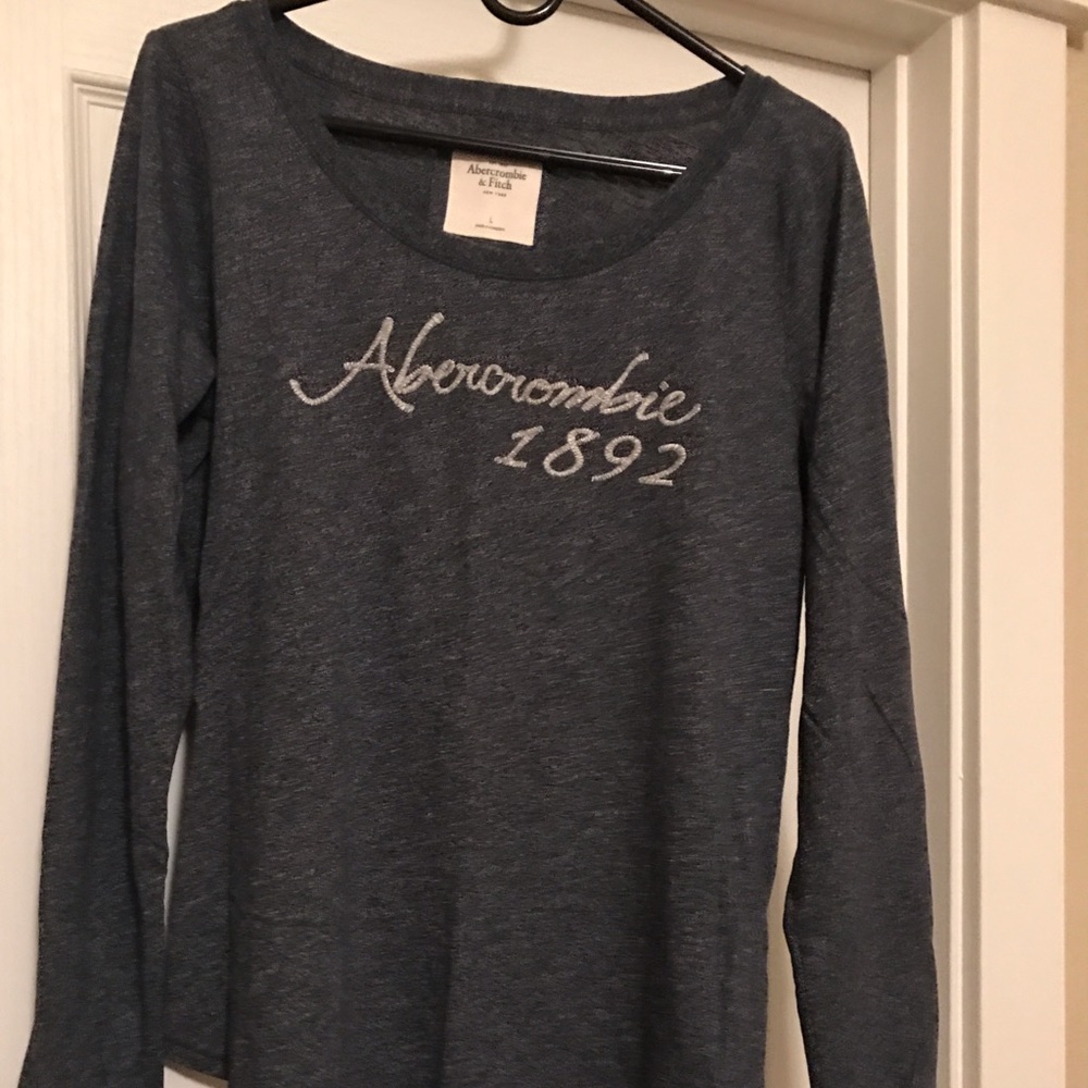 🔒SOLD🔒 Abercrombie Tee Top