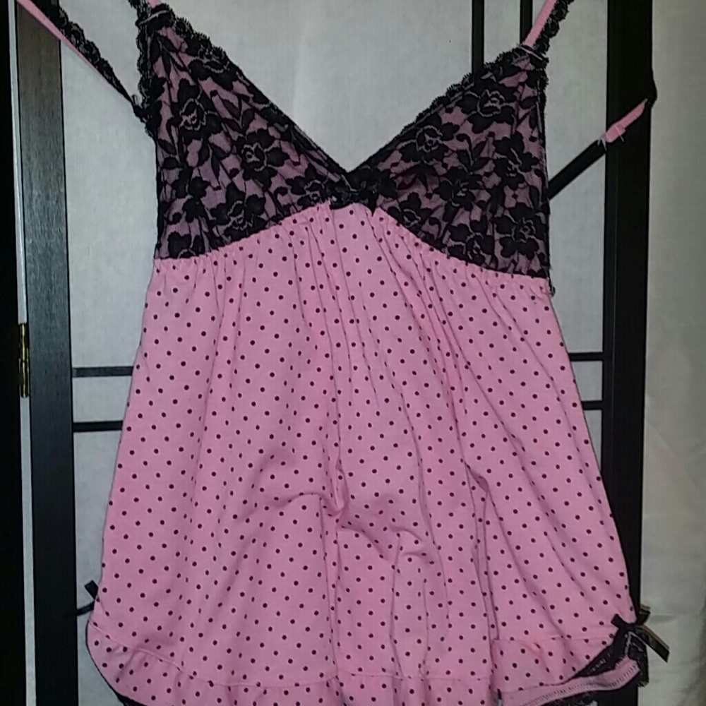 Pink and black poke dot intimate sleepwear sz smal