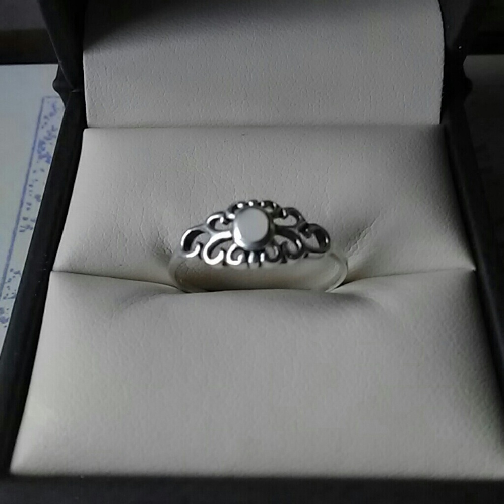 S925 SILVER SCROLL & MOTHER OF PEARL