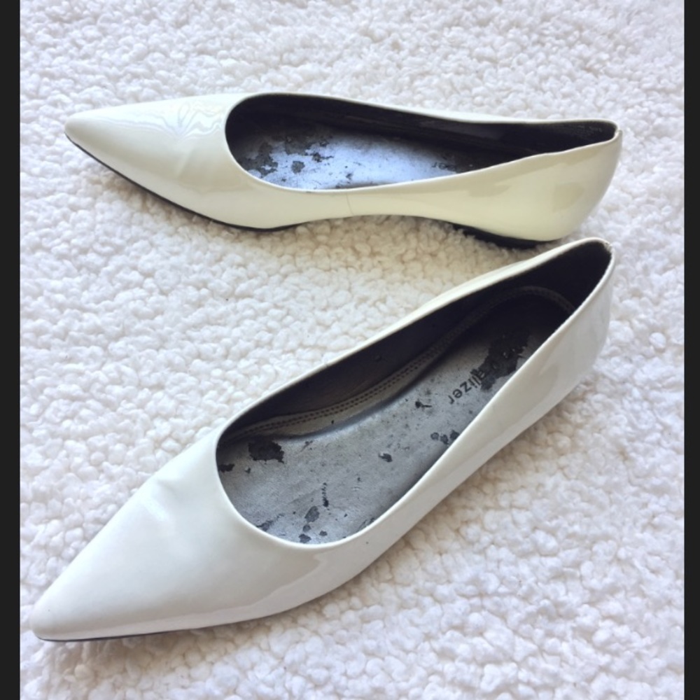 Naturalizer Pointed White Flats