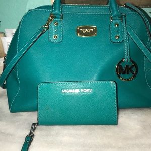 Michael Kors Purse and Wallet/wristlet