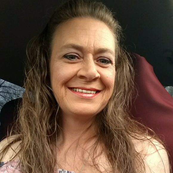 Meet your Posher, Jodi - Picture 2 of 3