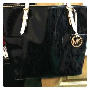 Black Michael Kors bag