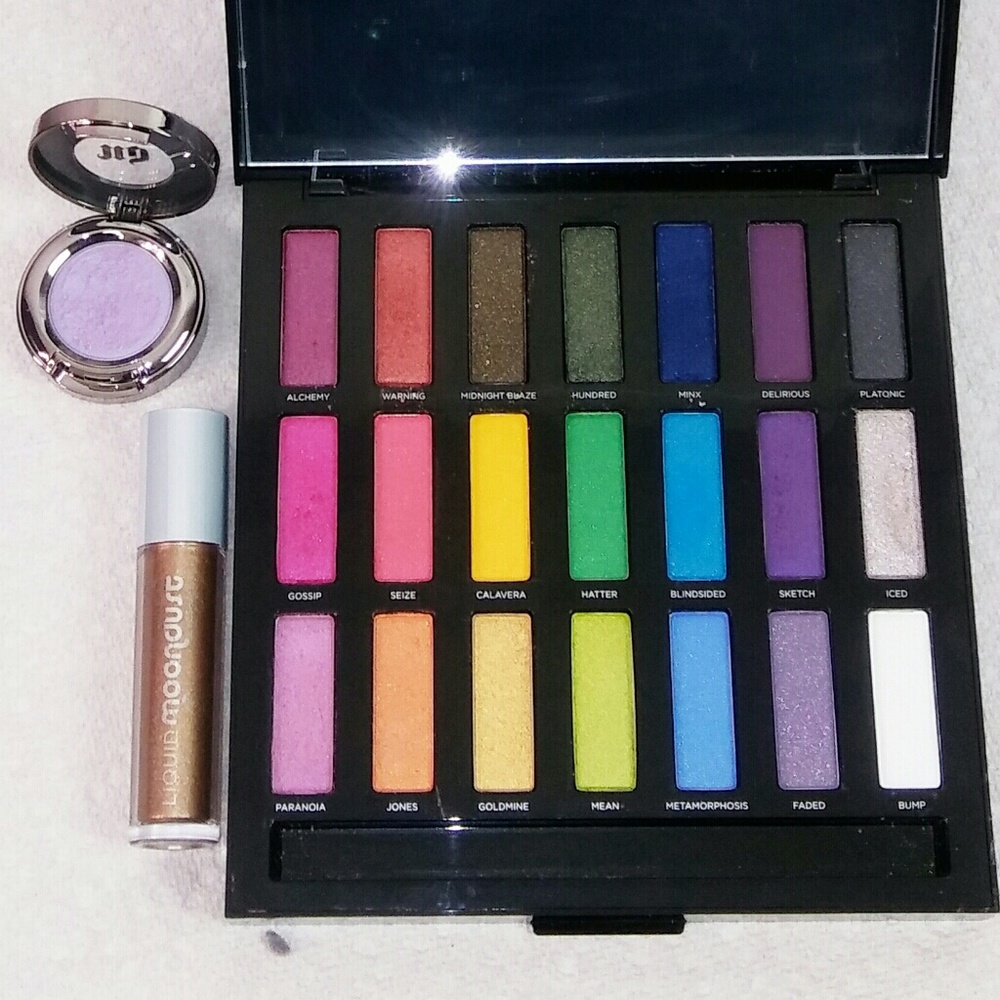 URBAN DECAY EYESHADOW BUNDLE