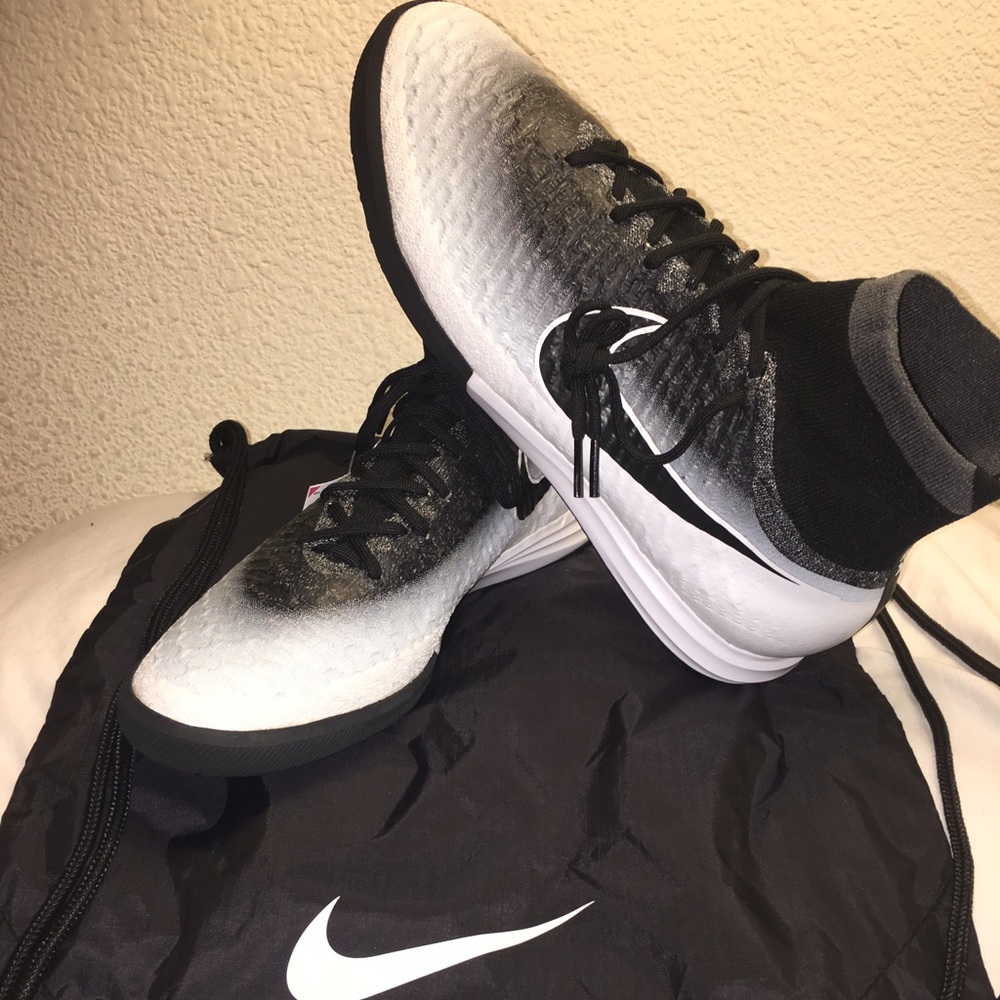 Nike magista x turf indoor sz 10.5