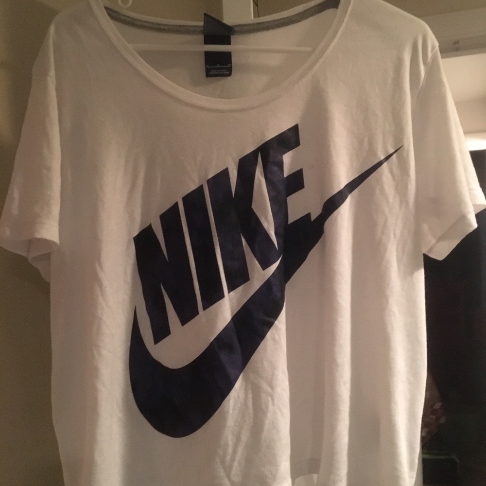 Nike crop top shirt ✔️