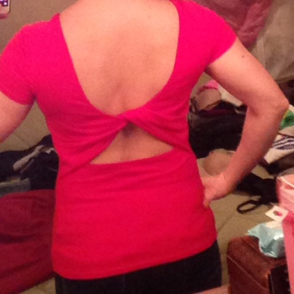 NWT Express Red Twist-Back Top Small
