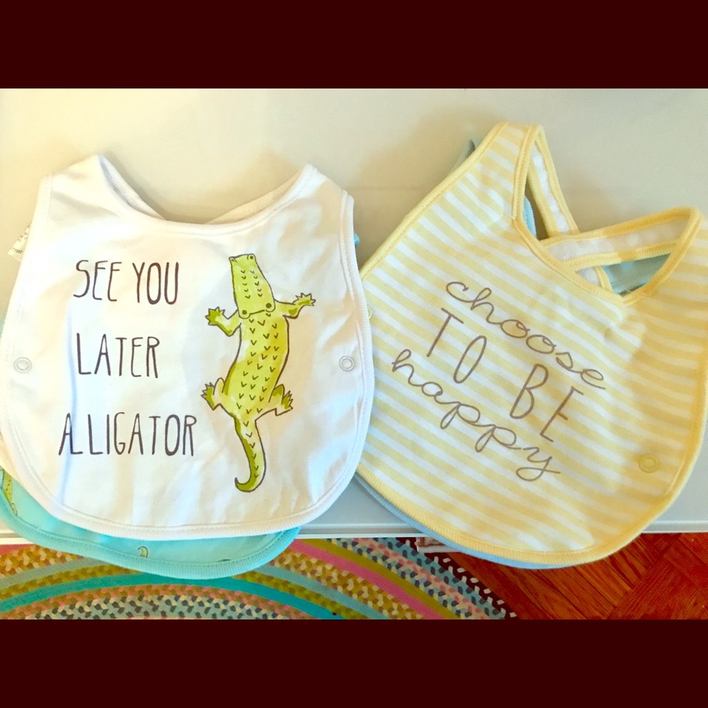 4 NEW ORGANIC bibs