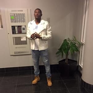 Meet your Posher, Cliff