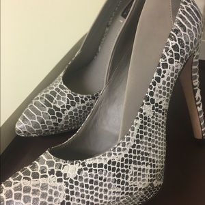 BCBG Snakeskin print excellent  condition